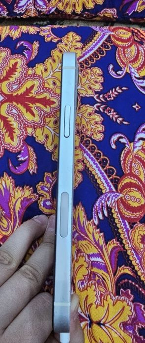 Iphone 12 128/100 usilinniy aybi krishka bn ekran alishgan