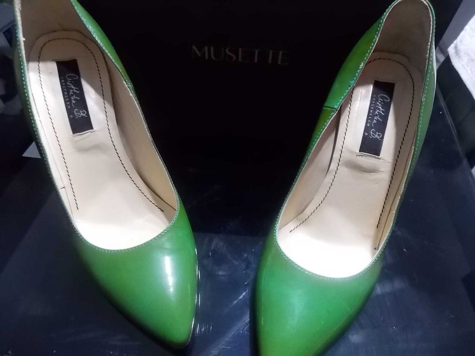 pantofi Musette si Mihai Albu - mas 38 si 39,5 - 200 lei