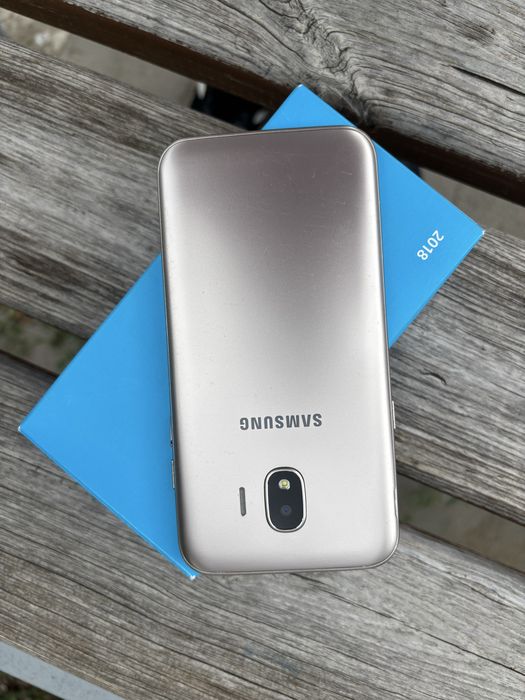 Samsung J250 память 16 гиг