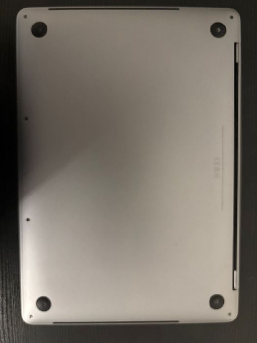 ПРОДАМ MacBook Pro