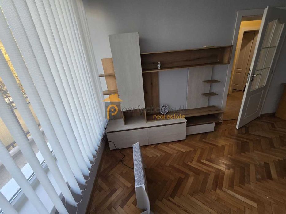 Дава се под наем Двустаен апартамент в Пловдив, Младежки Хълм - 65 кв.м за 325 € - Снимка #2