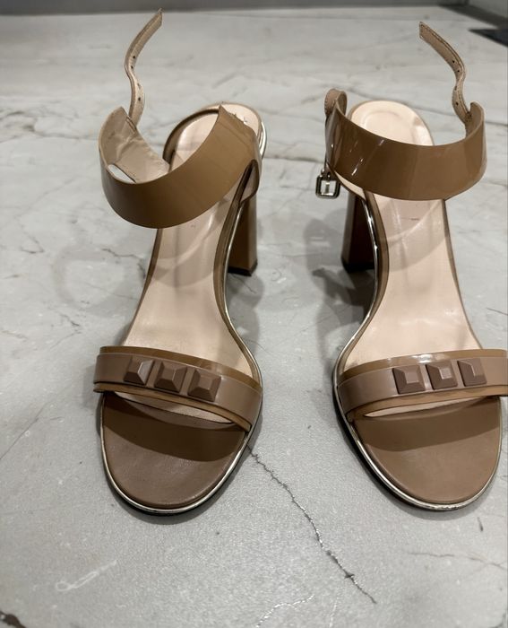 Босоножки 38 размера