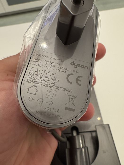 Suport de perete și încărcător original Dyson V7 / V8(Dock de încărcar