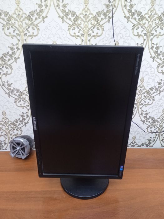 Samsung manitor sotiladi yoki obmen
