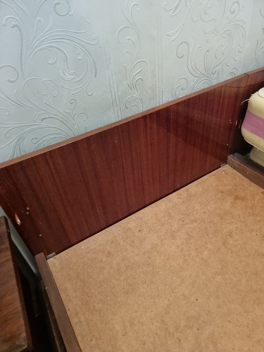 Кровати с матрасами