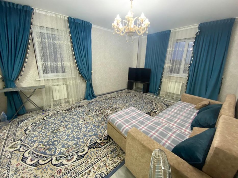 Помесячно 4 комн в центре города Шымкент