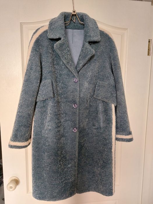 Продам демисезонное пальто 52 раз