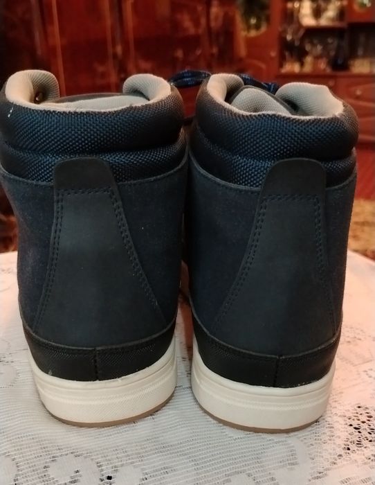 Новые, коженные ботинки. 42 раз.