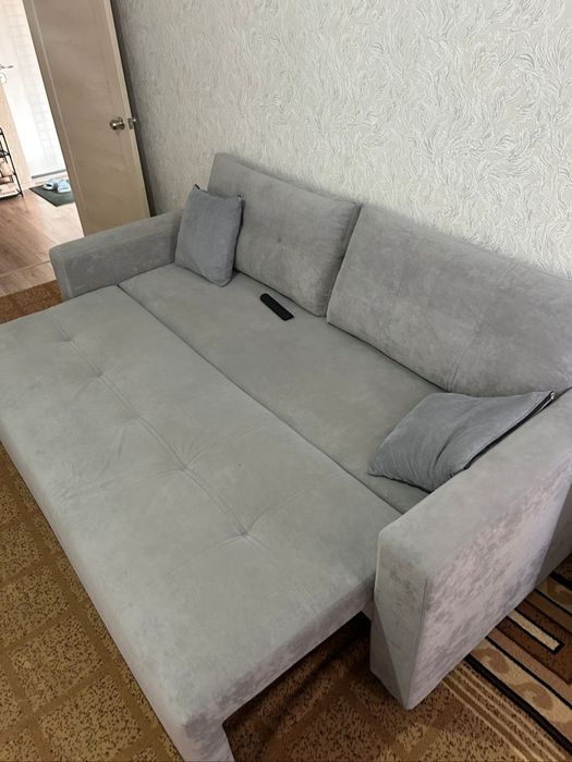 Продам диван б/у 1 год,  в отличном состоянии