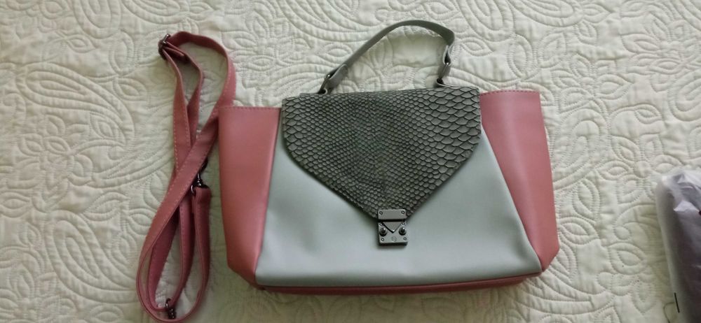 Дамски ежедневни чанти