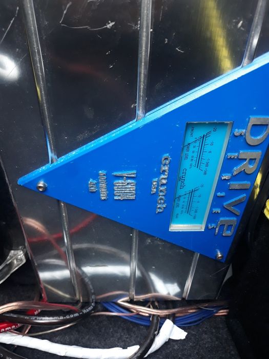 Amplificator Crunch in 4 canale..Funcționează perfect.