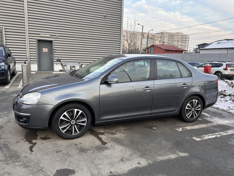 VW Jetta 1.6 2009 Benzina  101 CP