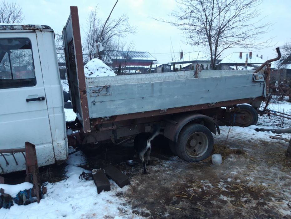 Vând Iveco daily basculabil