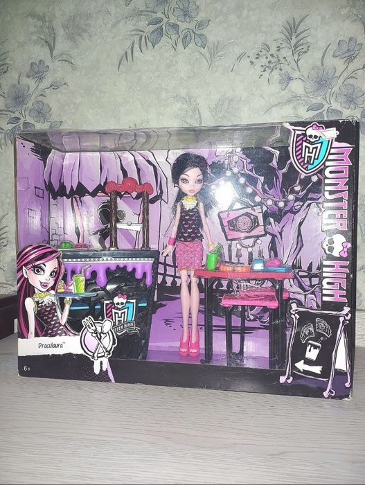 Монстер хай – Дракулаура