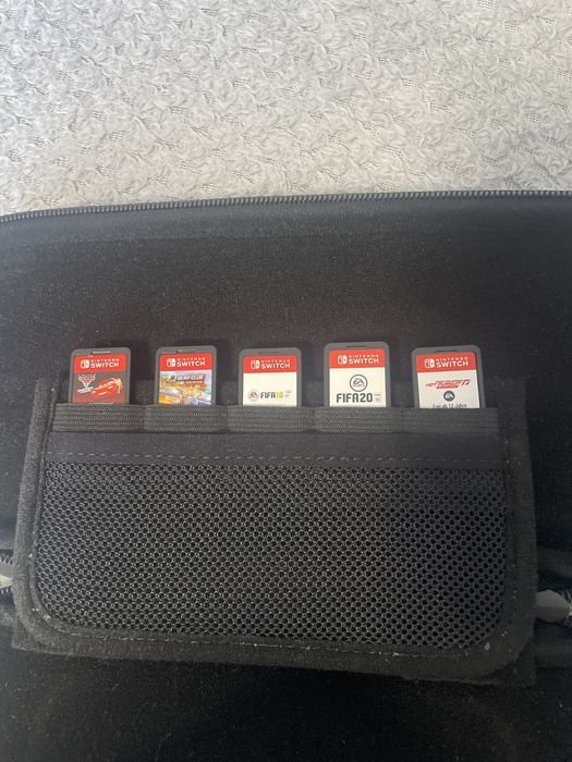 Nintendo Switch + Pro Controler + 5 игри