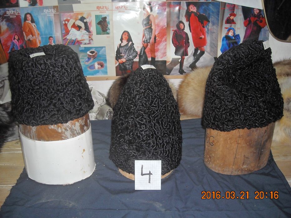 Caciuli de iarna, blană naturală.