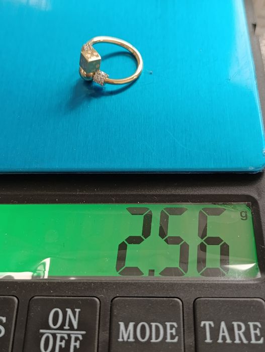 Золотое кольцо LOUIS VUITTON Турция проба 585, вес 2,56 гр, размер 18