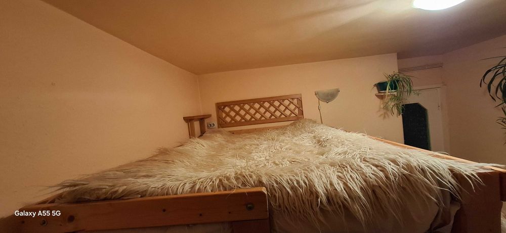 De vânzare mobila cu pat la etaj