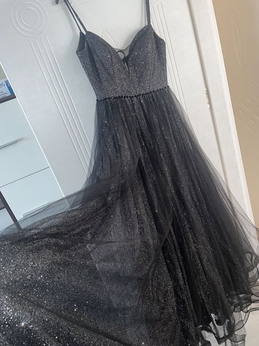 Официална или бална рокля