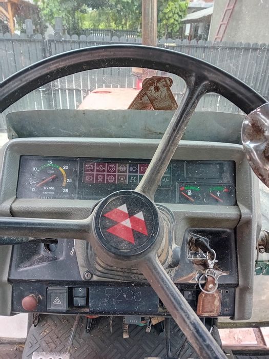 Tractor agricol Massey Ferguson 3080 100cp