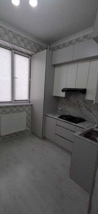 Продаётся 2х комн квартира на 1 этаже Ор-р  7 микрорайон