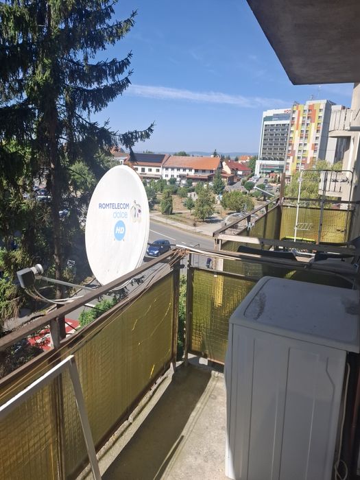 De închiriat apartament!