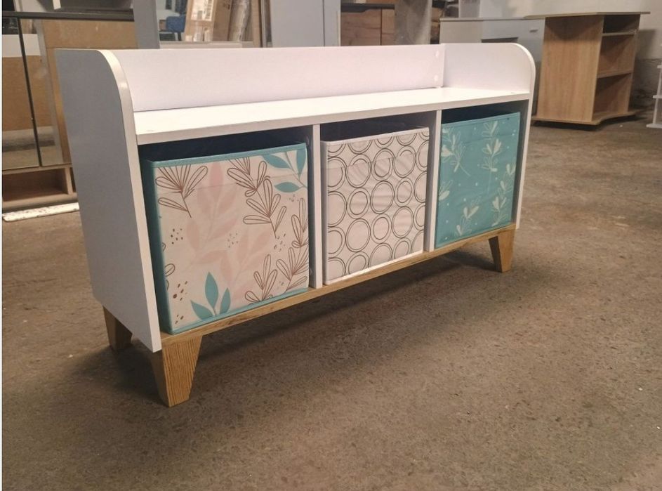 Етажерка с 3 отделения