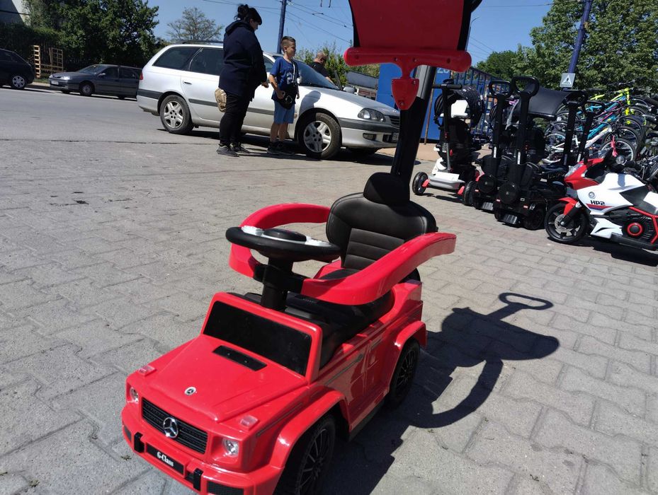 MERCEDES Кола за яздене с дръжка и сенник Mercedes-benz G350d червен