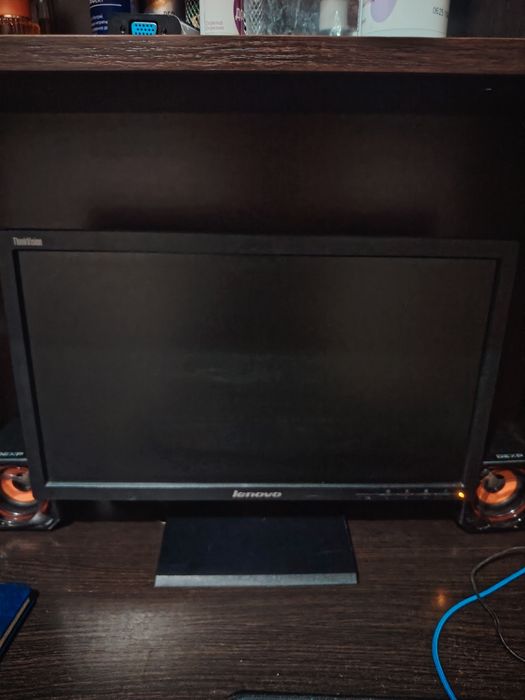 Монитор в отличном состояний.