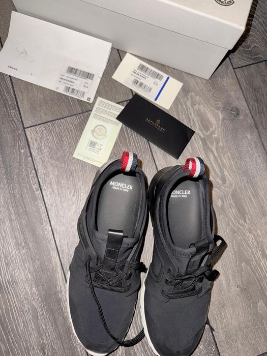 Vand adidasi moncler emilian