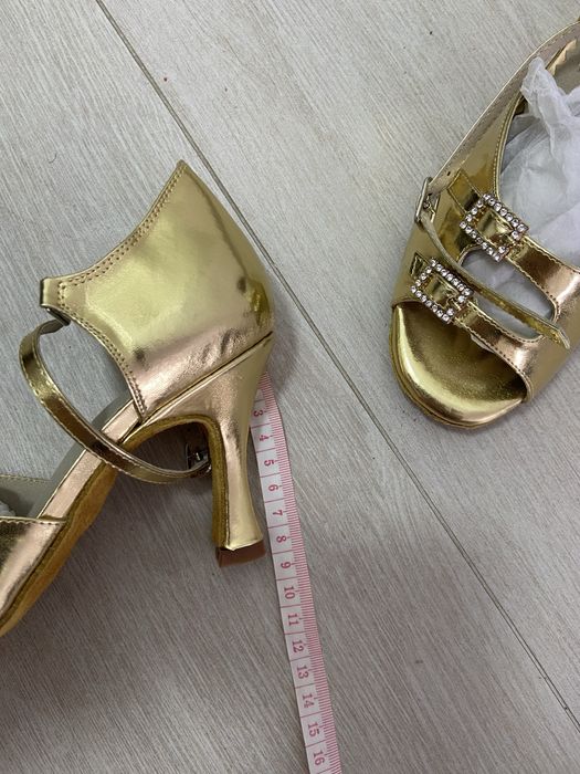 Sandale noi pentru dans latino