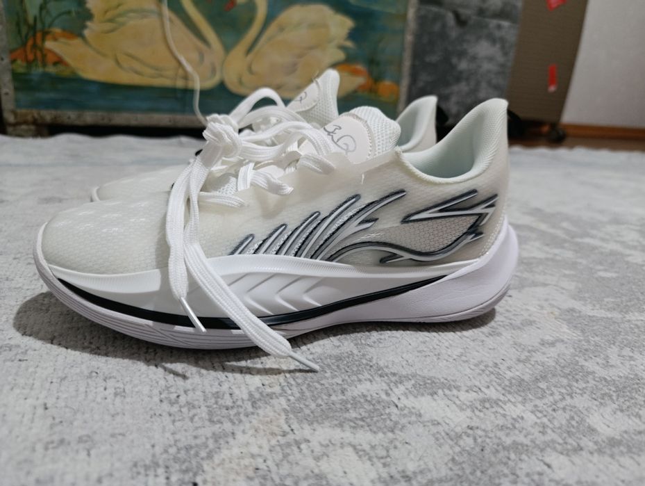 Продается Li-ning sonic 13