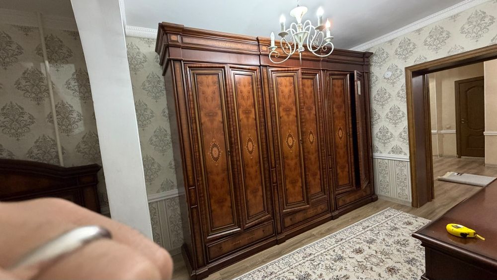Спальный гарнитур, шкаф и кровать