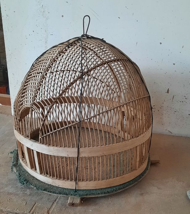 Каклик учун кафаслар 2 та. Договорная!Срочно.