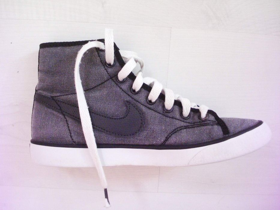 NIKE ориг.кецове от Англия