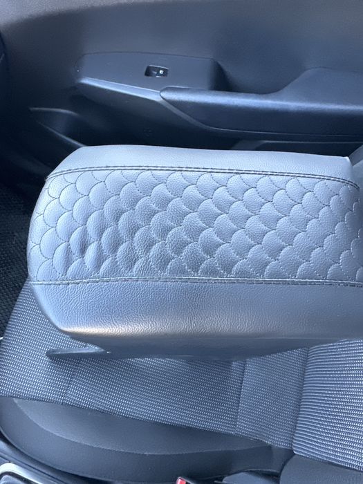 Продам подлокотник новый универсальный