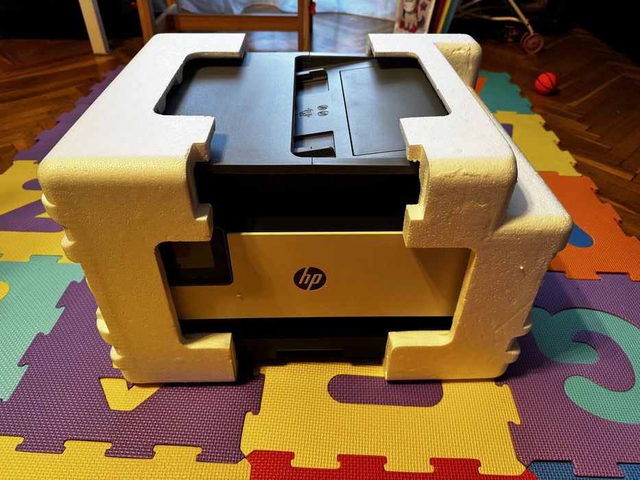 HP OfficeJet Pro 9010 – aproape nouă + cartușe originale noi sigilate + cutie completă