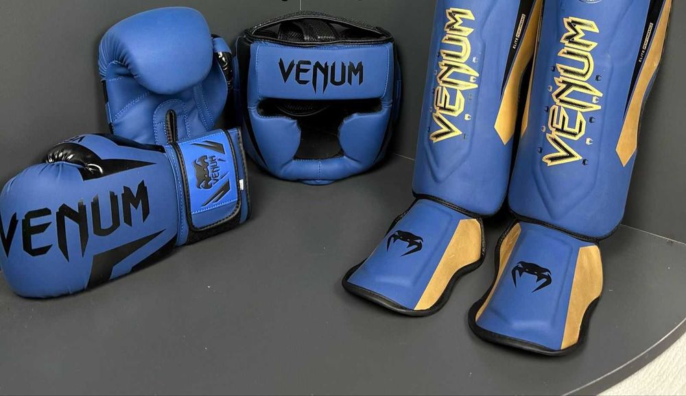Venum боксерский шлем, перчатки, футы для единоборств