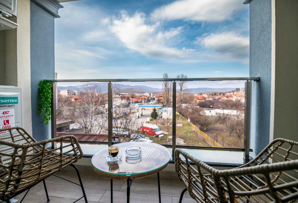 Двустаен апартамент за нощувки Panagyurishte Apartment | Топ локация | Ритейл парк Панагюрище | Близо до Уни Хоспитал