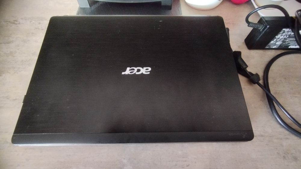 Лаптоп 13,3 инча ултра тънък