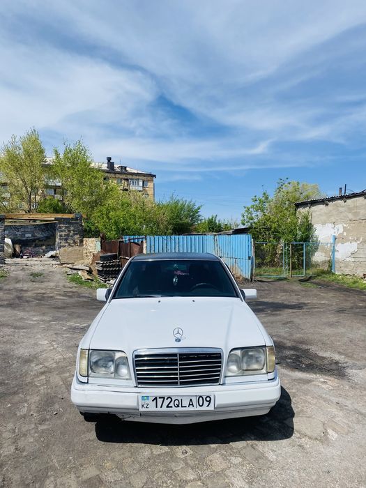 Продам мерс 124 срочно