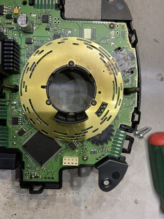 Ремонт на автомобилна електроника