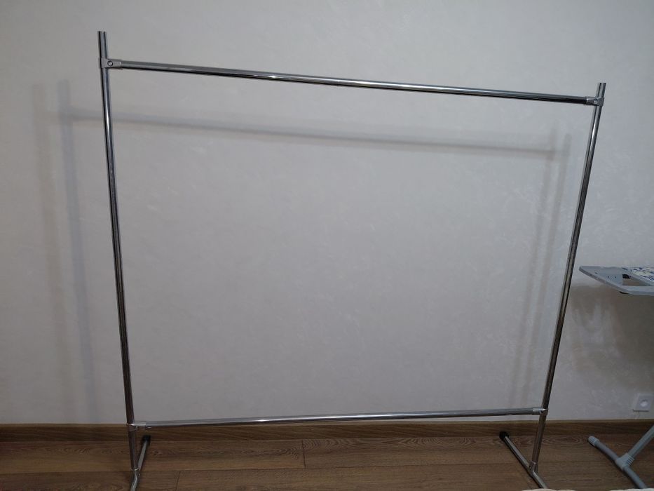 Вешалка напольная