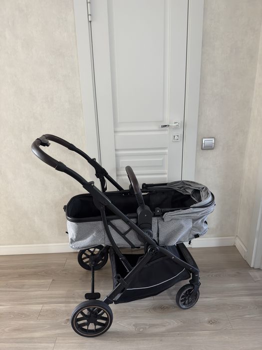 Продам коляску трансформер 2в1