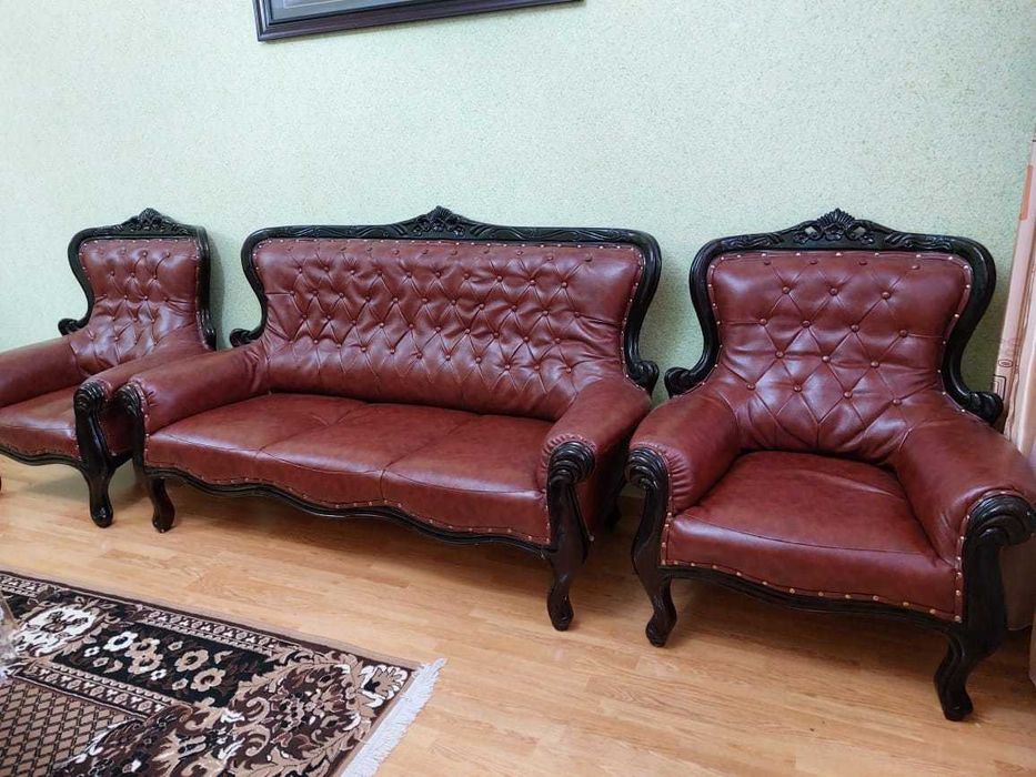 Диван с креслами б/у