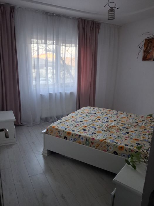Vând apartament 3 camere decomandat et1, 67 m, Debar ader