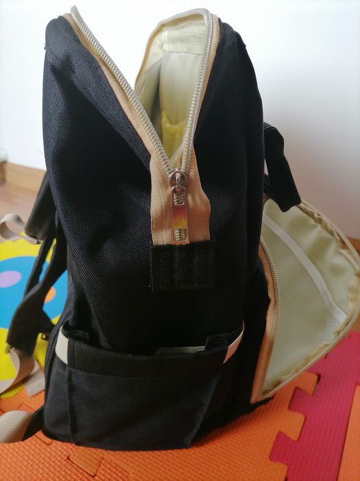 Ghiozdan multifunctional