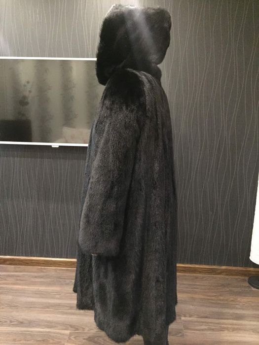 Продам! Норковую шубу