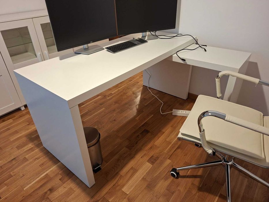 Birou Ikea Malm cu tablie culisanta