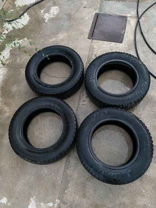 Продам шины зимние